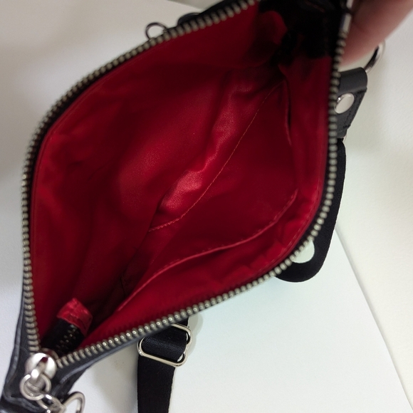 Coach Poppy Black Signature Swingpack Purse Crossbody Adjustable Strap - Picture 9 of 11